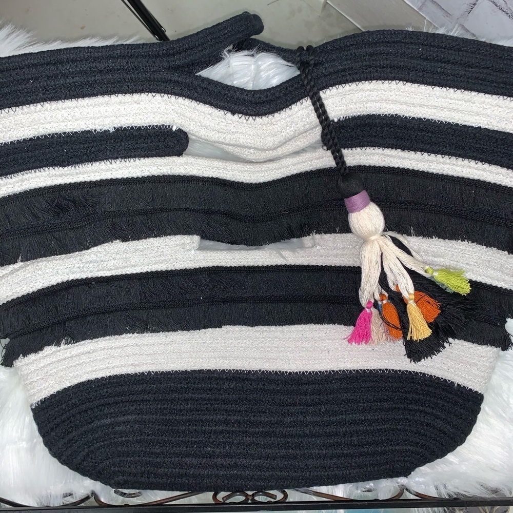 ⭐️NWT Stella & Dot Taj Tote⭐️ - Picture 7 of 7